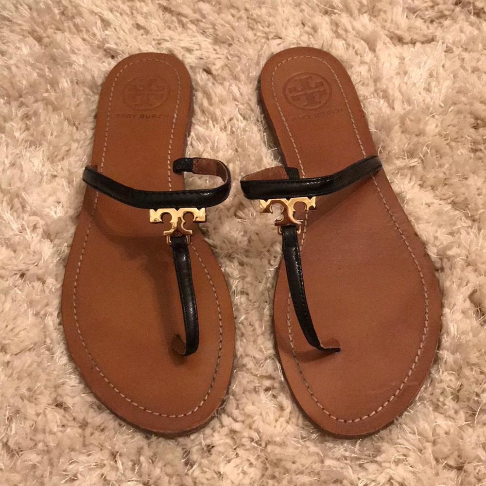Tory Burch T logo thing sandal